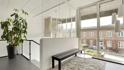 Ingen binding, kontor til 2.800 kr. Ingen binding, kontor til 2.800 kr.